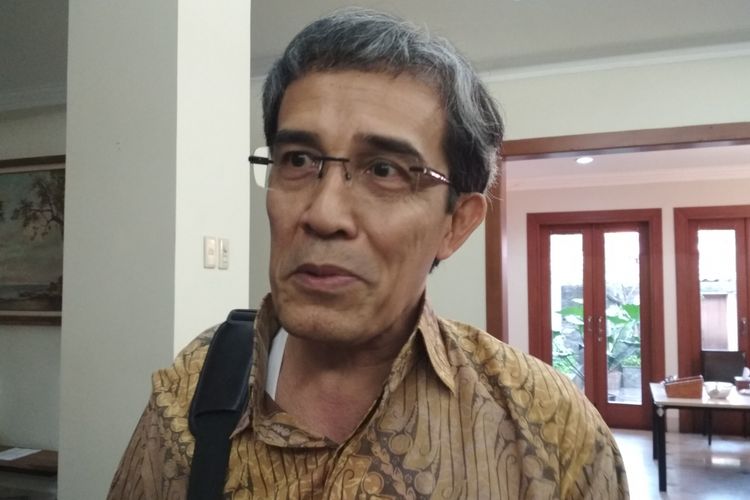 Mantan Komisioner KPU RI, Hadar Nafis Gumay Ketika Ditemui di Rumah Kebangsaan, Jalan Pattimura No. 7, Kebayoran Baru, Jakarta Selatan, Jumat (12/5/2017).