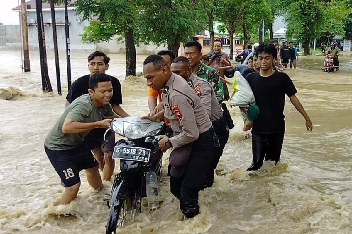 Sungai Pemali Brebes Meluap, Ribuan Rumah Terendam dan Akses Jalan Putus