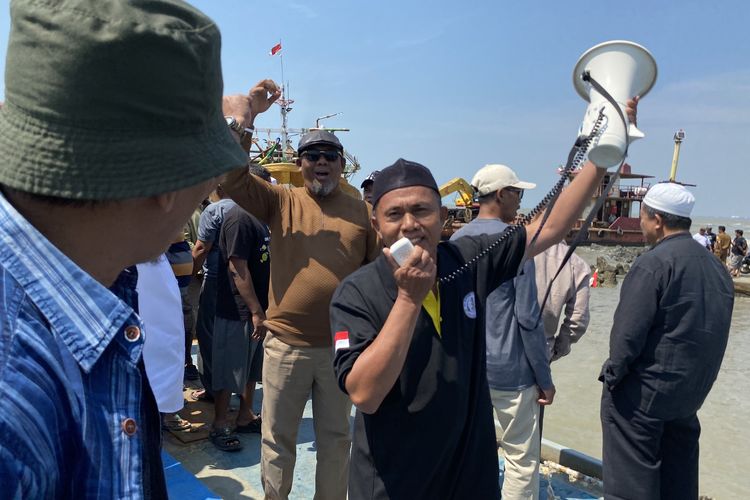 Juragan Kapal Karangsong Indramayu Ancam Mogok Bayar PNBP, Desak Pendangkalan Muara Diatasi