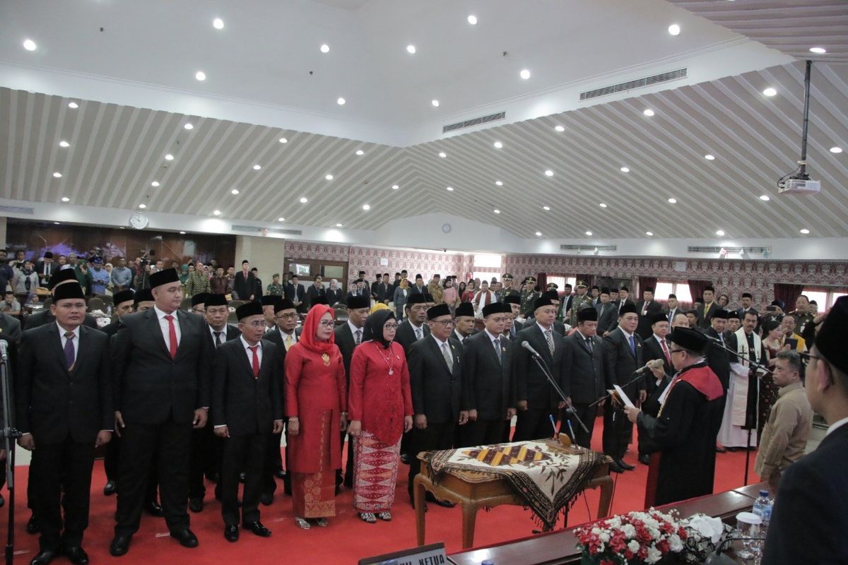 Rapat paripurna DPRD Kota Tangerang dalam rangka pengucapan sumpah/janji Anggota DPRD Kota Tangerang masa jabatan Priode 2019-2024 