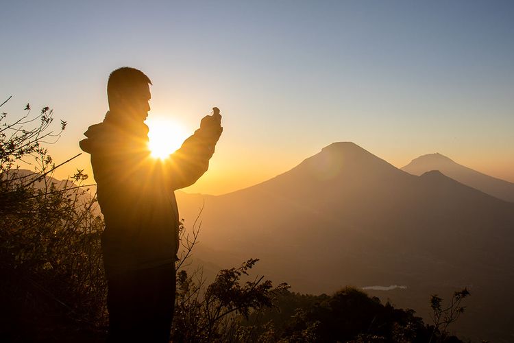 Matahari Terbit di Pos IV Gunung Bismo via Silandak (5/10/2019).