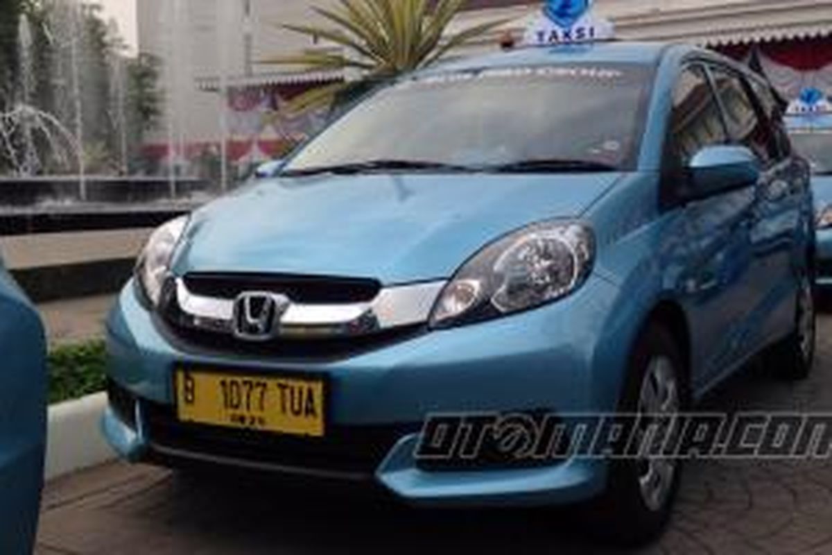 Blue Bird meresmikan model taksi terbarunya, Mobilio sebagai taksi baru di Ibu Kota.