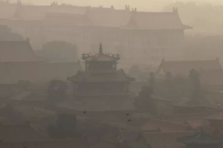 Ini adalah pemandangan di Kota Terlarang di Beijing pada 2013.
