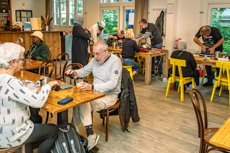 Kafe reparasi De Meervaart, Amsterdam