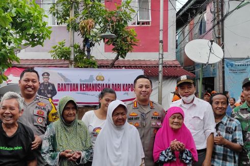 Harga Bahan Pokok Naik, Polisi Salurkan 1.000 Paket Sembako ke Warga Jaksel