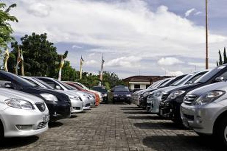 Berapa Tahun Biasanya Orang Kredit Mobil 