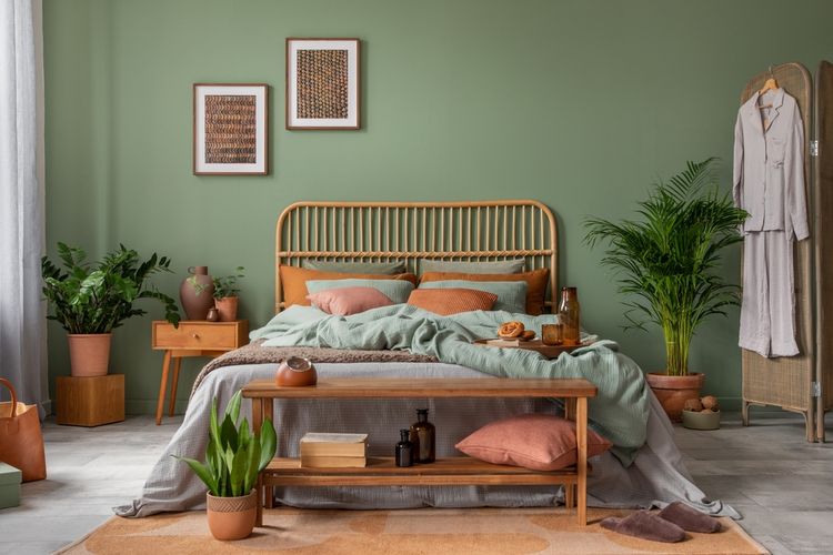 Ilustrasi kamar tidur dengan nuansa warna hijau sage atau sage green. 