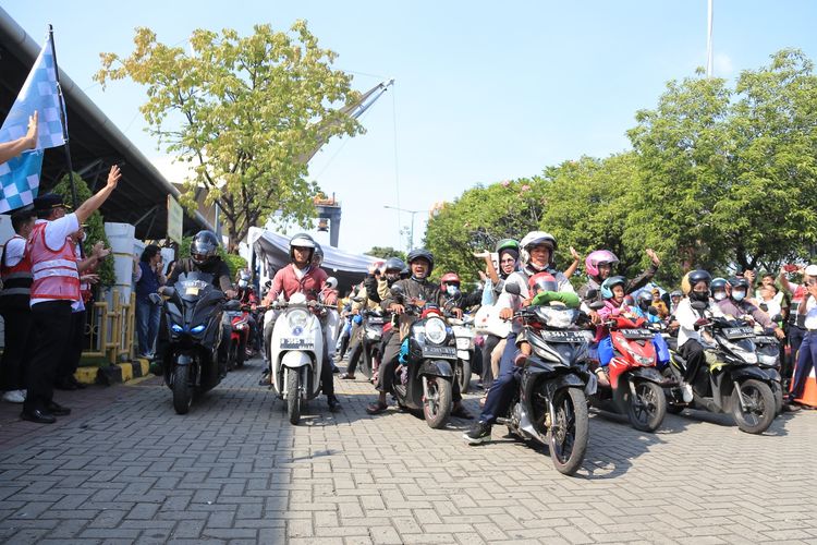 Mudik gratis sepeda motor via kapal laut 