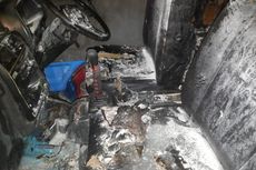 Isi BBM Tanpa Matikan Mesin, Mobil Angkot Terbakar di SPBU Palembang   