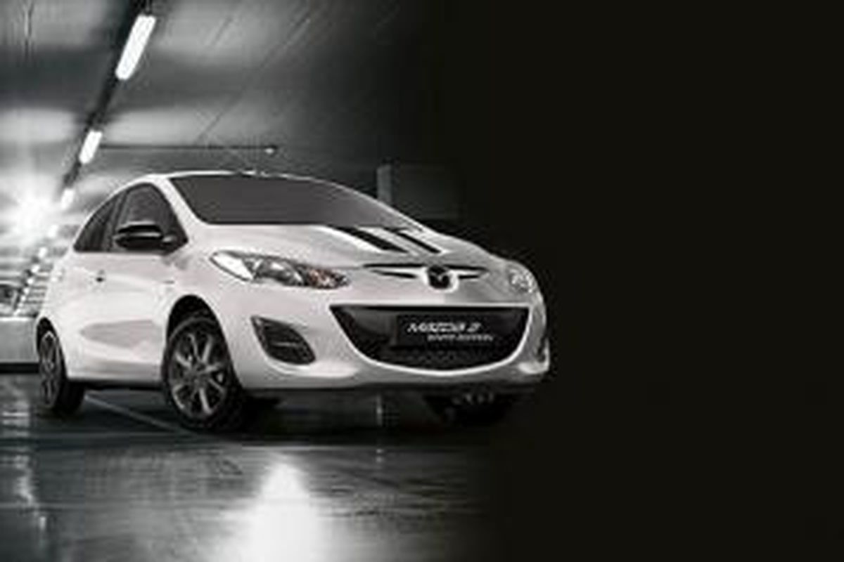 Mazda2 Black and White Special Edition