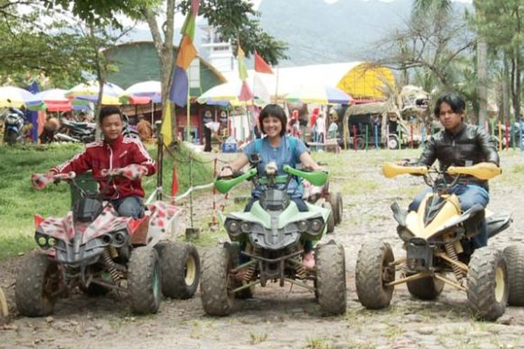 Motor ATV di Taman Wisata Matahari, Puncak, Jawa Barat.