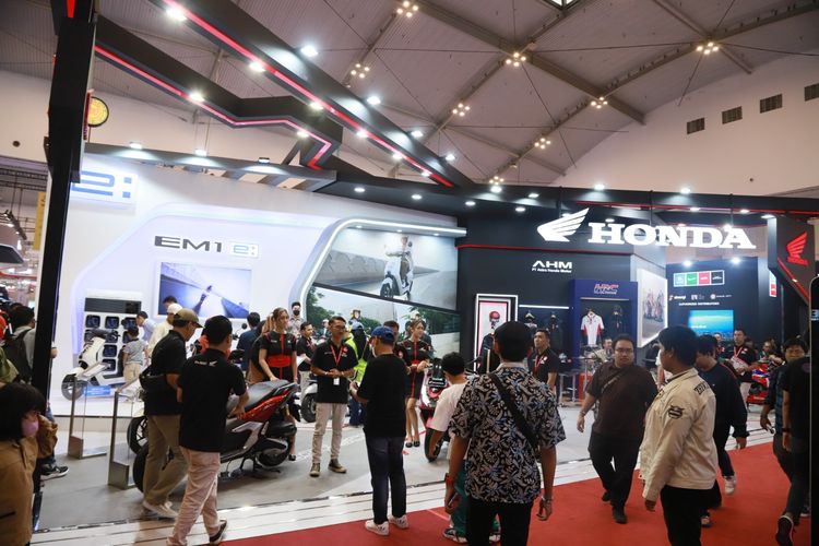 Booth Honda yang didukung oleh Astra Honda Motor di GIIAS 2023