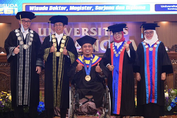 Perjalanan Rozi Dosen Veterinarian Unair, dari Kehilangan Kaki sampai Raih Gelar S3 Cumlaude