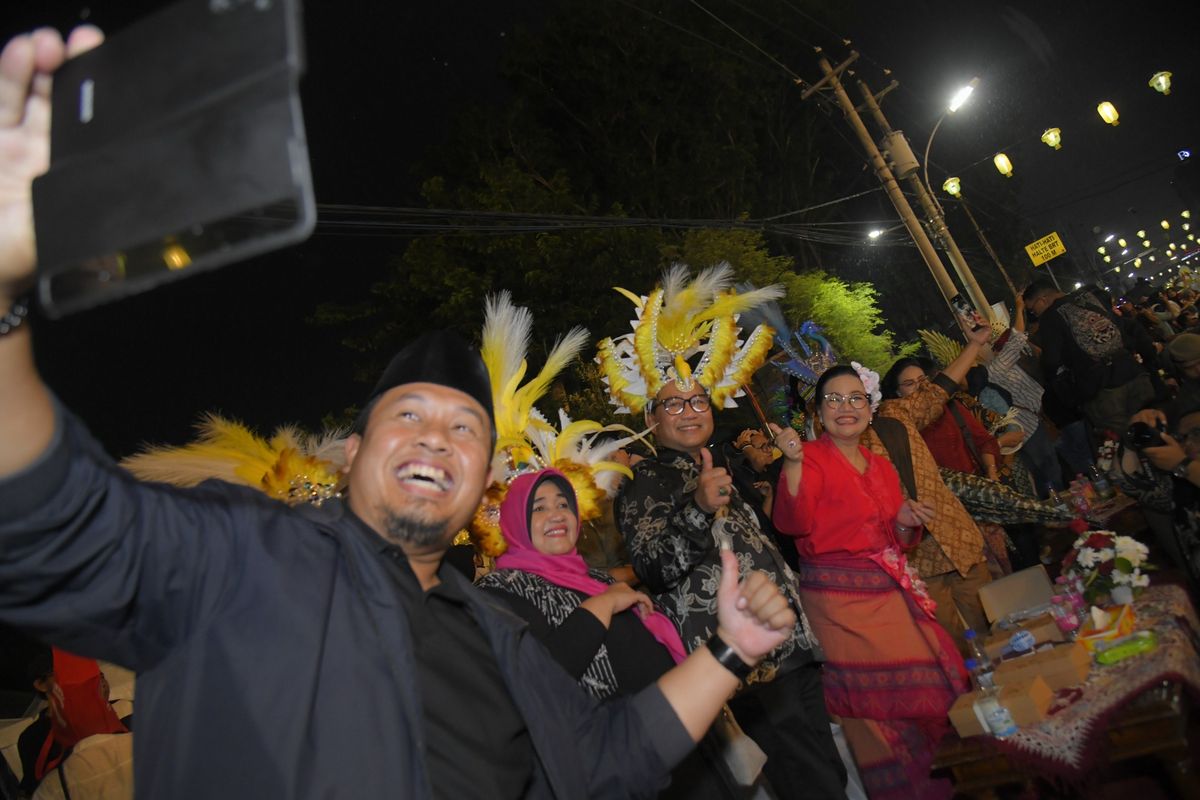 Wali Kota Semarang Agustina Wilujeng menyampaikan rasa bangga atas antusiasme publik terhadap Semarang Night Carnival (SNC) 2025.