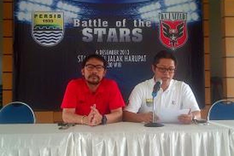 Persib Bandung dipastikan  menjamu tamu dari Amerika Serikat, DC United, pada tanggal 6 Desember 2013 mendatang di Stadion Si Jalak Harupat, Soreang, Kabupaten Bandung pukul 18.30 WIB.
