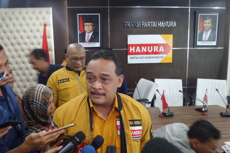 Ketua DPP Partai Hanura, Benny Ramdhani di Kompleks Parlemen, Senayan, Jakarta, Jumat (28/7/2017).