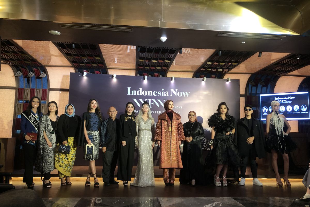 Lima desainer Indonesia bakal tampil di panggung Indonesia Now, New York Fashion Week Fall Winter 24/25, di konferensi pers Indonesia Now, Jakarta, Kamis (1/2/2024).
