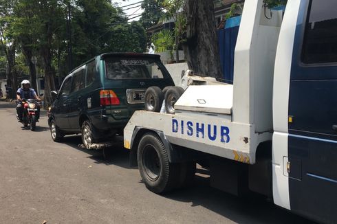 Cara Mengurus Mobil yang Diderek Petugas Dishub di Jakarta