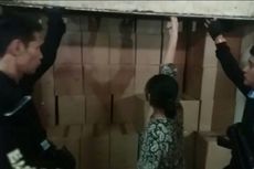 Polisi Gerebek Gudang Miras di Pasar Menteng Pulo
