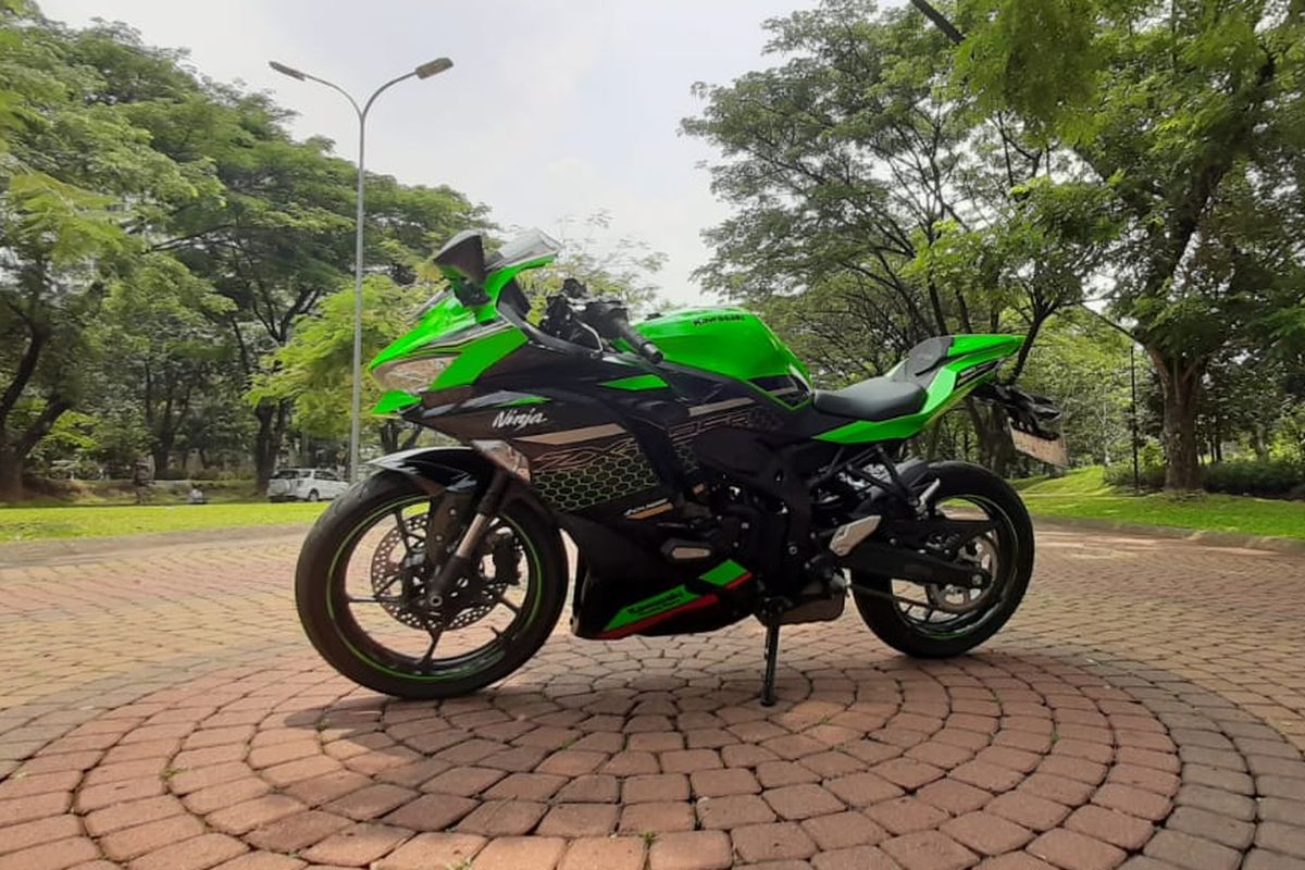 Test ride Kawasaki Ninja ZX-25R untuk harian