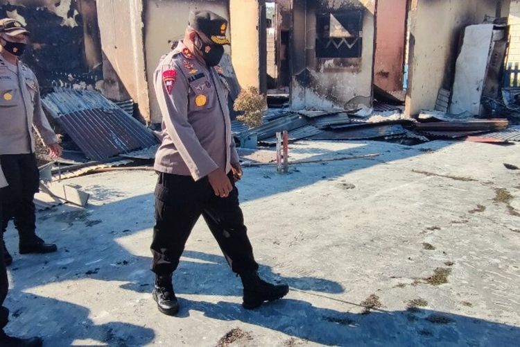 Kapolda Papua Kunjungi Polsek Nimboran yang Dibakar Massa, Pelaku Akan  Diproses Hukum Halaman all - Kompas.com