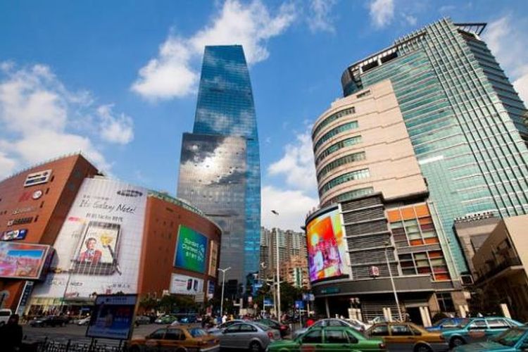 Pusat perbelanjaan Cloud Nine di kota Shanghai, China.