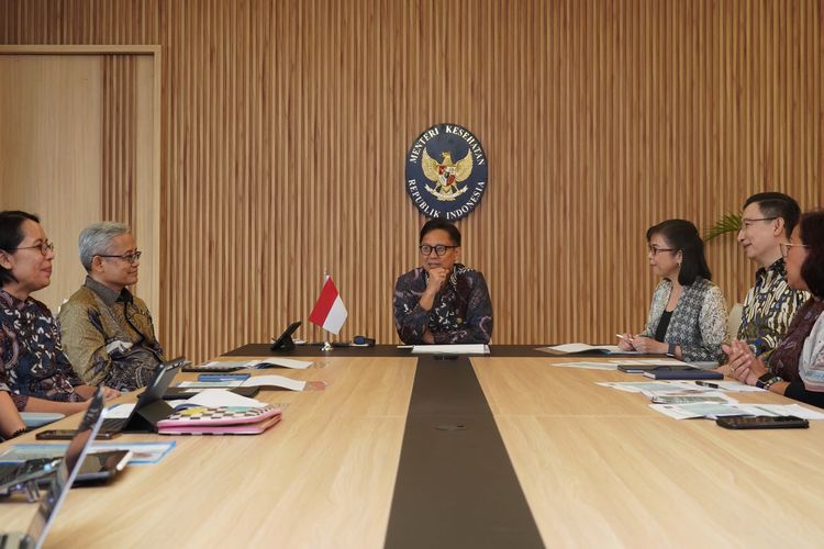 Tanoto Foundation bersama Menteri Kesehatan Budi Gunadi Sadikin membahas peningkatan pembelajaran digital untuk kader posyandu di Jakarta, pada Rabu (6/3/2024).