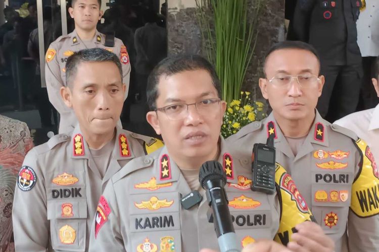 Kapolda Banten Irjen Pol Abdul Karim akan menindak tegas usaha simpan pinjam ilegal di Banten. Abdul menilai bank keliling ilegal sudah meresahkan masyarakat di Banten.