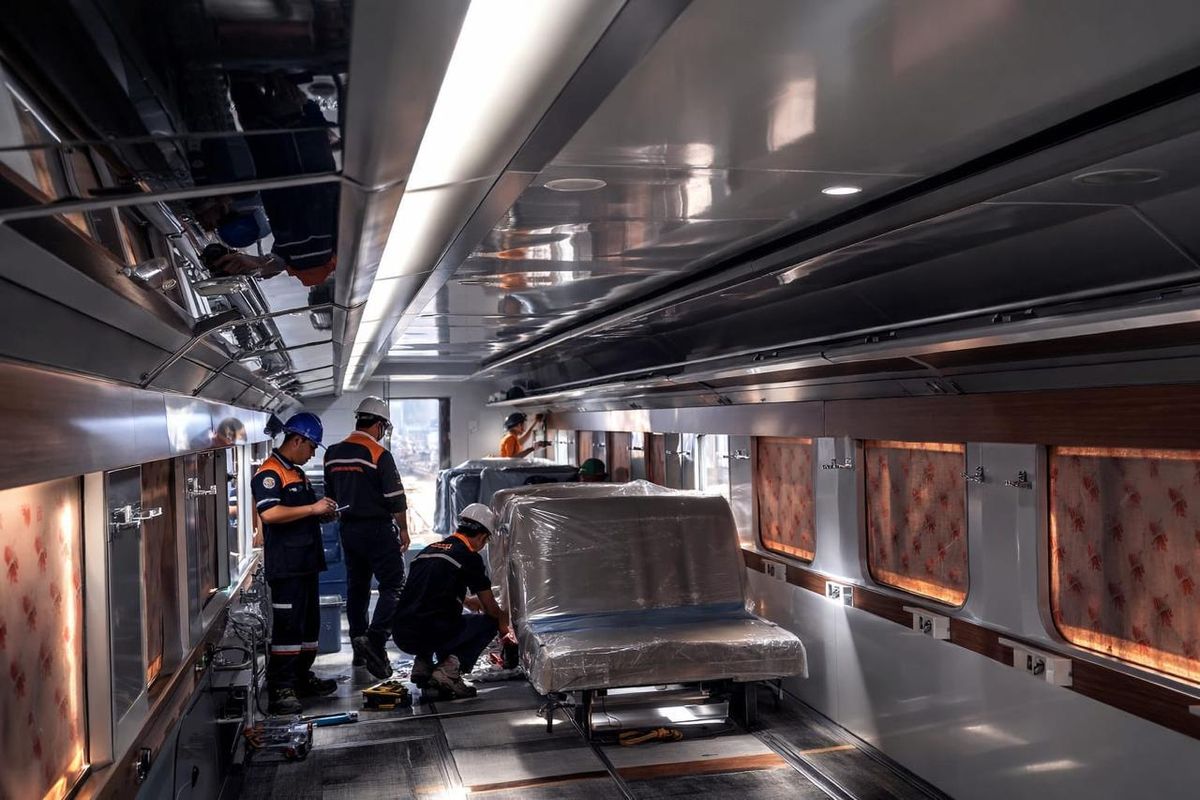 Tampilan kereta ekonomi kerakyatan KAI.