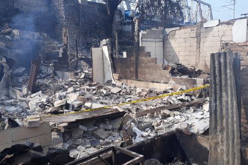 PT KAI Sebut Rumah-rumah yang Terbakar di Kampung Bandan Berdiri di Lahannya