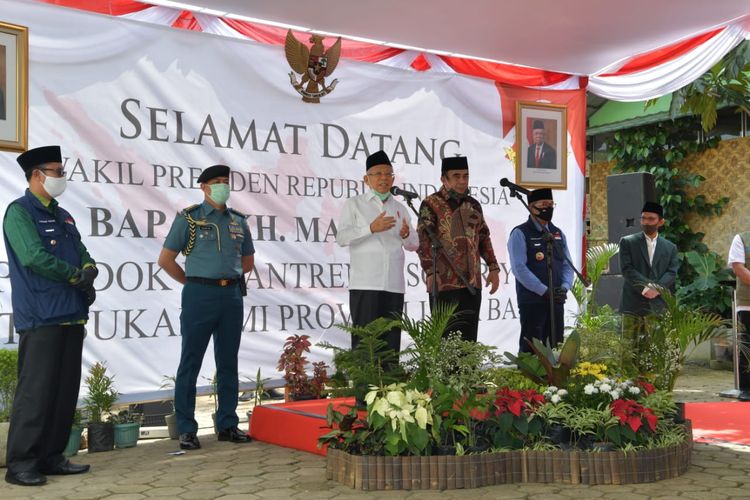 Wakil Presiden Maruf Amin saat berkunjung ke Pondok Pesantren Assobariyyah di Sukabumi, Rabu (8/7/2020)