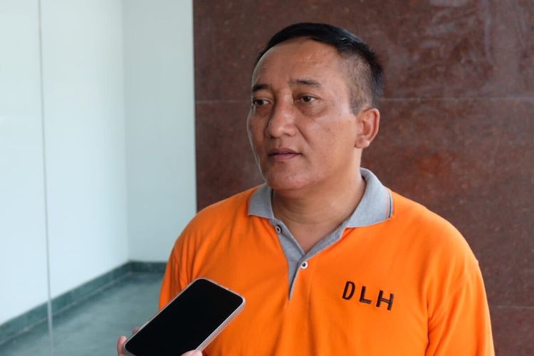 Kepala Dinas Lingkungan Hidup Kota Surabaya Agus Hebi Djuniantoro