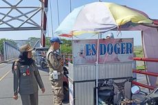 Viral, Video Gerobak Es Doger Halangi Laju Bus di Jembatan Selowangi Lumajang 