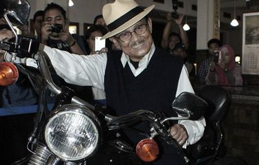Mirip Presiden Jokowi, BJ Habibie Punya Hobi Naik Moge