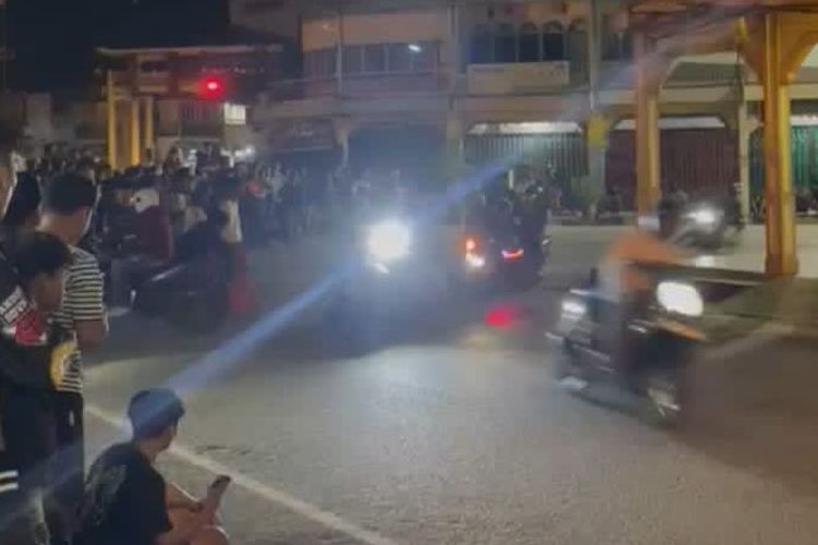 Sejumlah pemuda pembalap liar melakukan penganiayaan terhadap warga hingga babak belur di Jalan Niaga, Kota Singkawang, Kalimantan Barat (Kalbar), Minggu (25/3/2023) malam. 