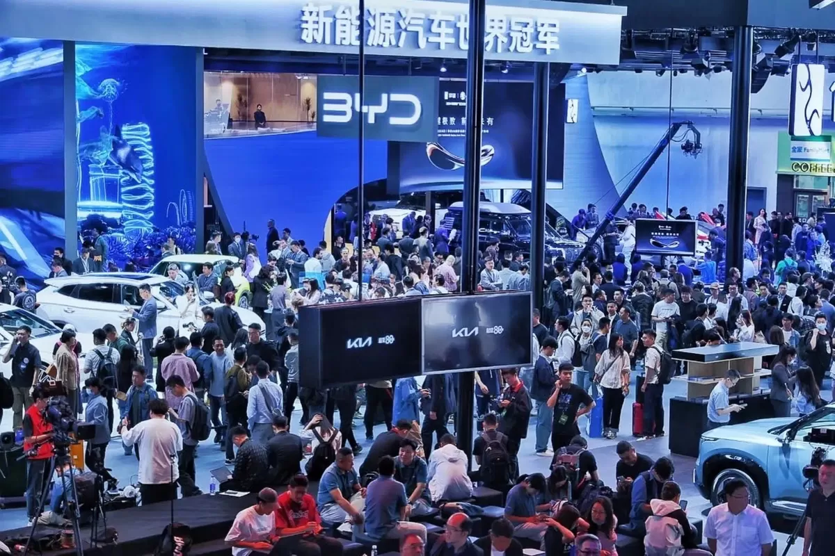 nusa118 Pasar Mobil Listrik Dunia Melesat, China Makin Dominan