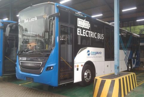 DAMRI Tambah 15 Bus Listrik, Kejar Target 200 Unit sampai 2025