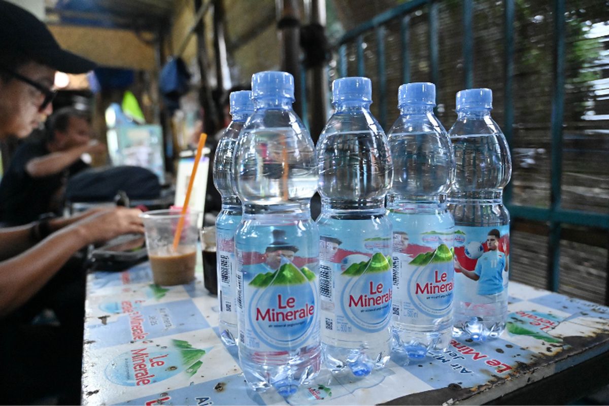 Segel dalam kemasan Le Minerale dapat mengantisipasi jamur dan bakteri