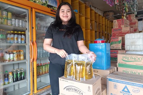 Harga Minyakita 1 Liter Stabil, tapi Pedagang di Pasar Kaget Pondok Kelapa Tetap Dapat Komplain