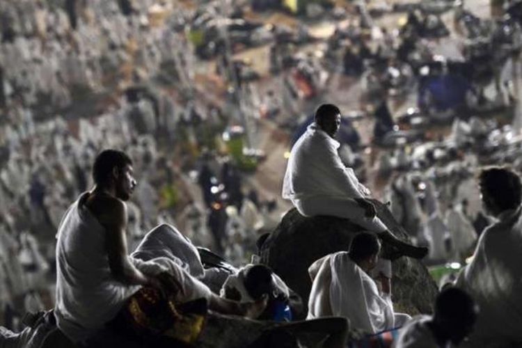 Umat Islam berkumpul dalam puncak ibadah haji di Padang Arafah dekat Mekkah, 23 September 2015, tepatnya 9 Dzulhijjah pada penanggalan Islam.