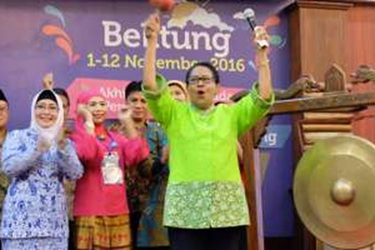 Menteri Pemberdayaan Perempuan dan Perlindungan Anak Yohana Yembise pada acara Jelajah 3Ends di Belitung, Jumat (11/11/2016). 