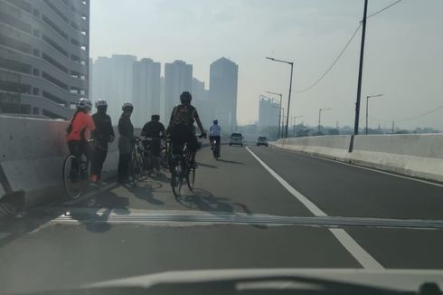 Pesepeda Road Bike: Pengendara di Jalan Galak-galak