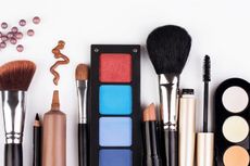 6 Alat Makeup yang Wajib Dimiliki