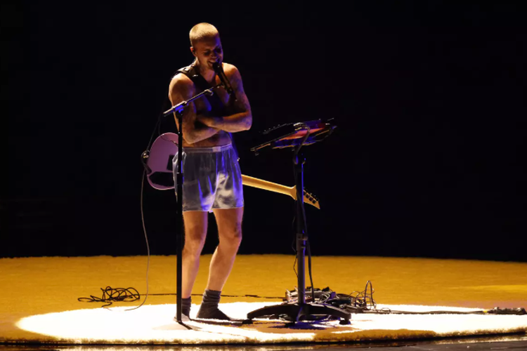 Vakum 4 Tahun, Justin Bieber Tampil Mengejutkan di Grammy 2026