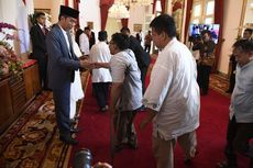 Cerita Warga Berjuang Bersalaman dengan Jokowi Saat 'Open House' Lebaran 
