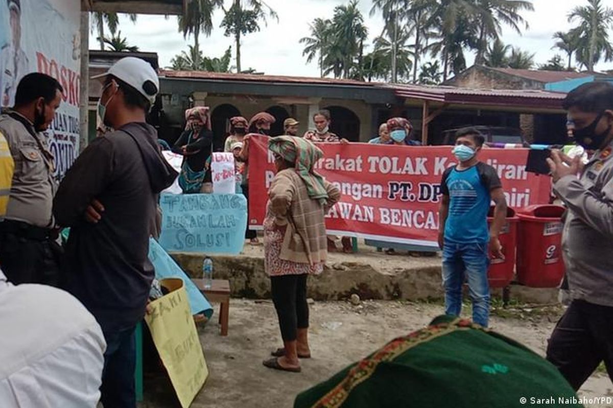 Locals have worked with local and international NGOs to protest the mine and dam