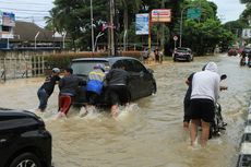 Diguyur Hujan Deras Dini Hari, Palembang Dikepung Banjir