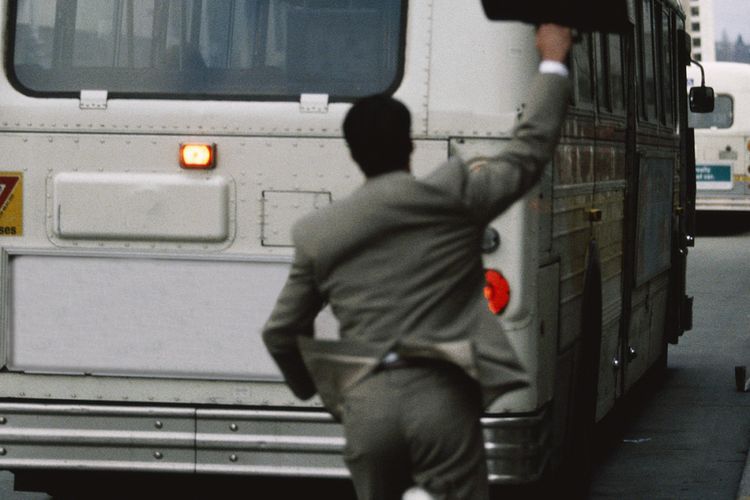 Ilustrasi ketinggalan bus