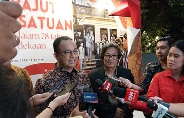 Ketika Anies Terkesan dengan Lukisan Gambar Pemimpin Indonesia ...
