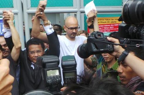 Dapat Grasi dari Jokowi, Eks Guru JIS Terpidana Kasus Pelecehan Seksual Bebas